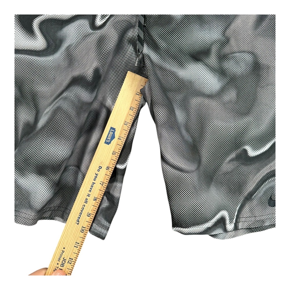 Nike Men's M Medium Gray Black Swirl Swim Trunks Pool Casual - Picture 12 of 16